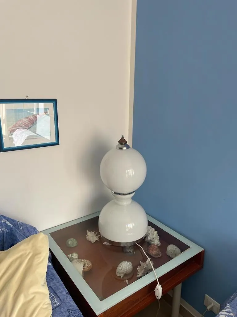 Apartment Una Finestra Sul Mare Laigueglia Italy