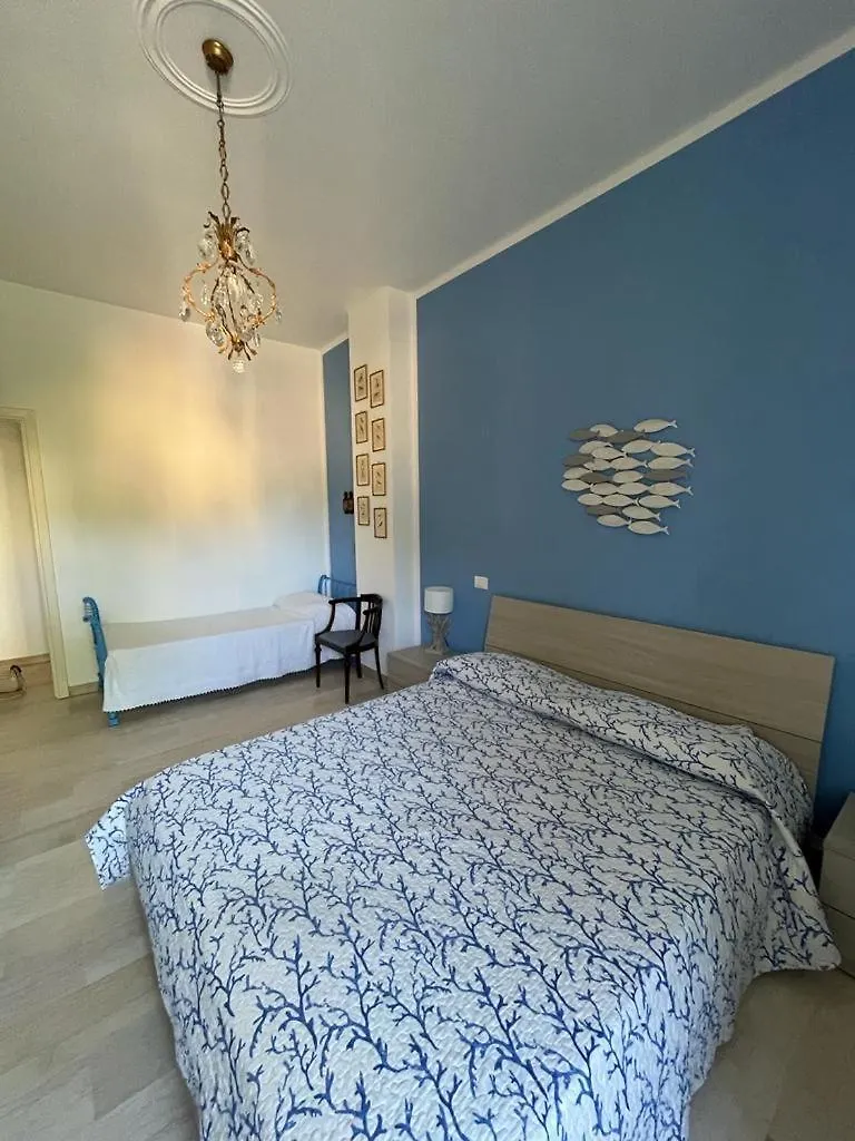 Apartment Una Finestra Sul Mare Laigueglia Italy