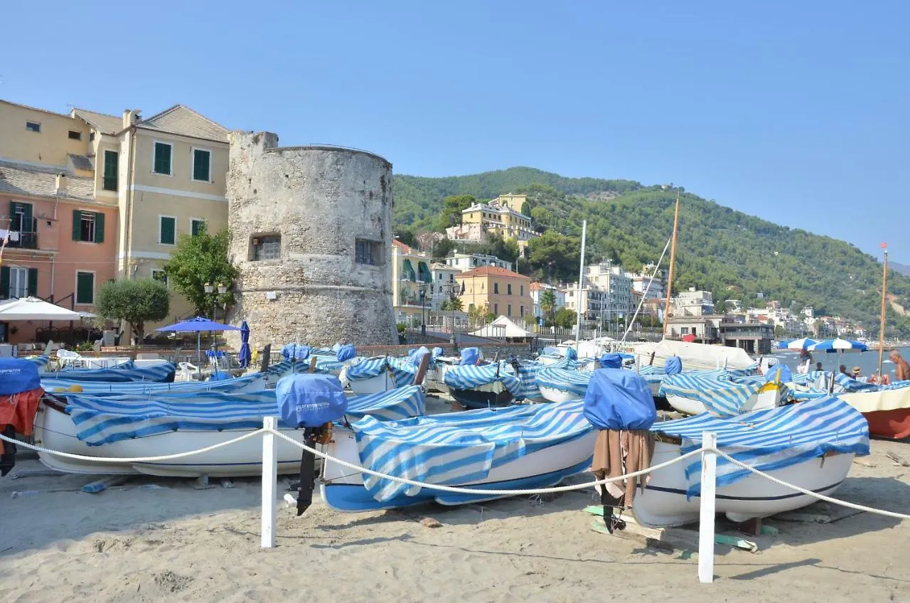 Una Finestra Sul Mare Laigueglia
