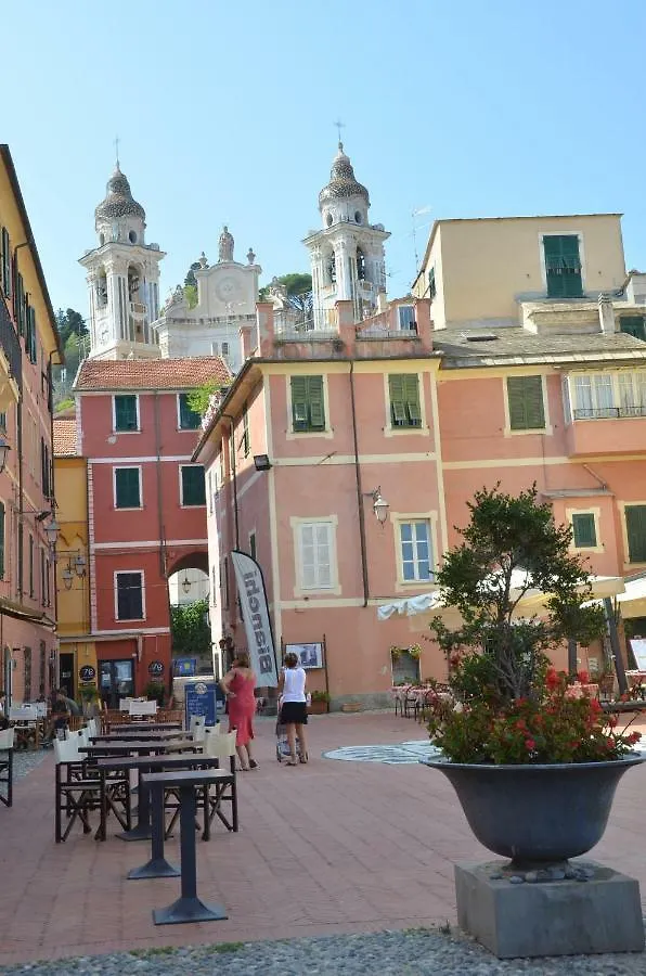 Una Finestra Sul Mare Laigueglia Italy