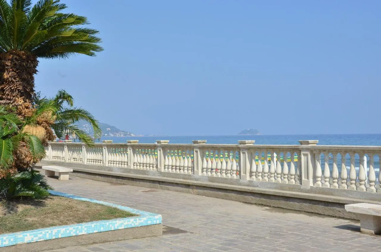 Apartment Una Finestra Sul Mare Laigueglia