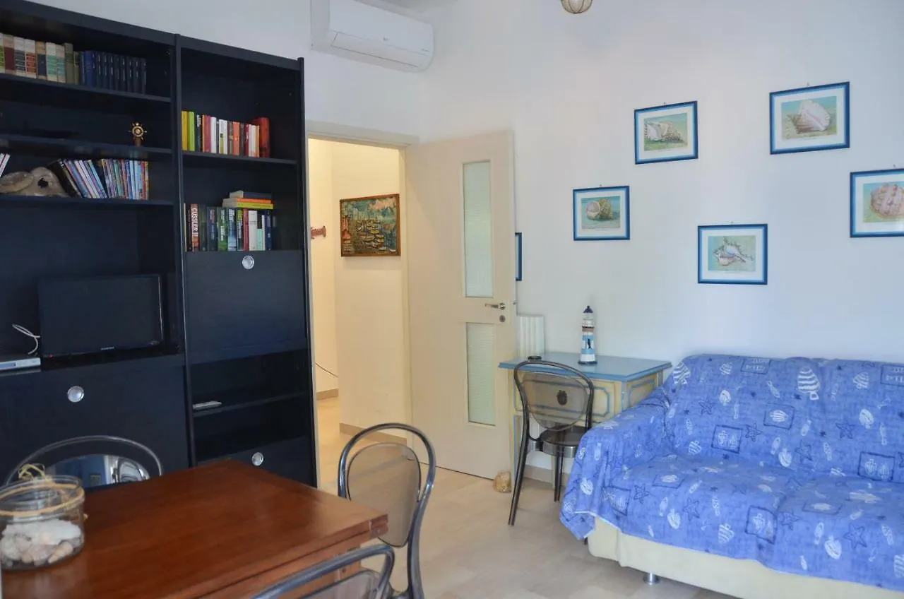 Una Finestra Sul Mare Laigueglia Apartment